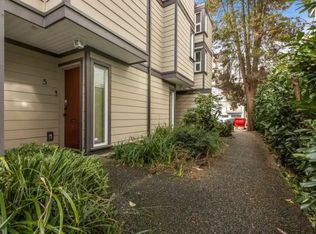 1535 Saint Georges Ave #5, North Vancouver, BC V7L3J6