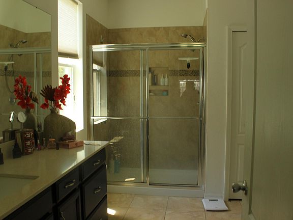 3rd image of 522 Lake Davenport Cir