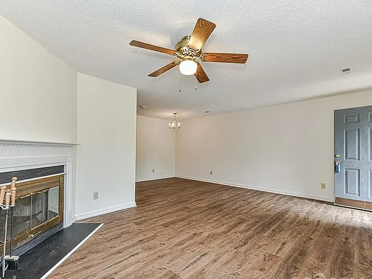 3640 Huyton Ct — Photo 6