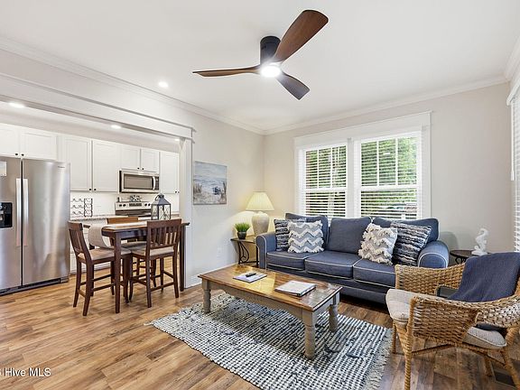4th image of 307 Orange Street