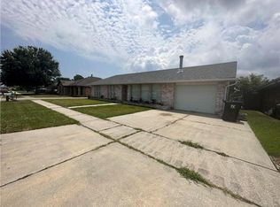 3309 Moss Ln, Violet, LA 70092
