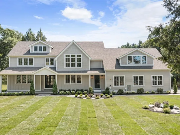 42 Hartford St, Dover, MA 02030