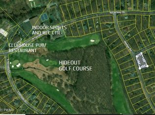 27 Wedge Dr, Lake Ariel, PA 18436