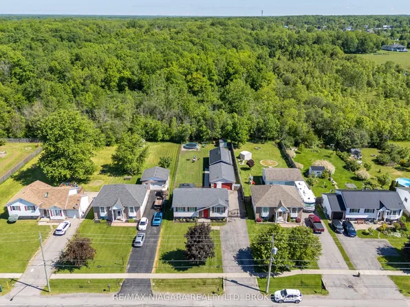 3482 Dominion Rd, Fort Erie, ON L0S 1N0
