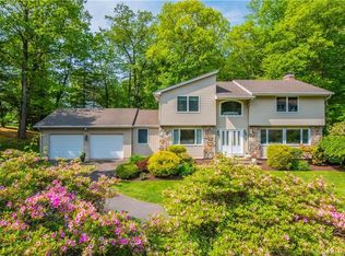 222 Tumblebrook Dr, South Windsor, CT 06074