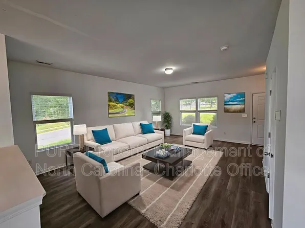 1404 Henry David Ct, Charlotte, NC 28214