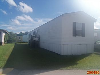 200490X-1.jpg