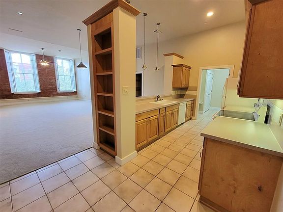 5th image of 2315 Harborside Dr APT 204