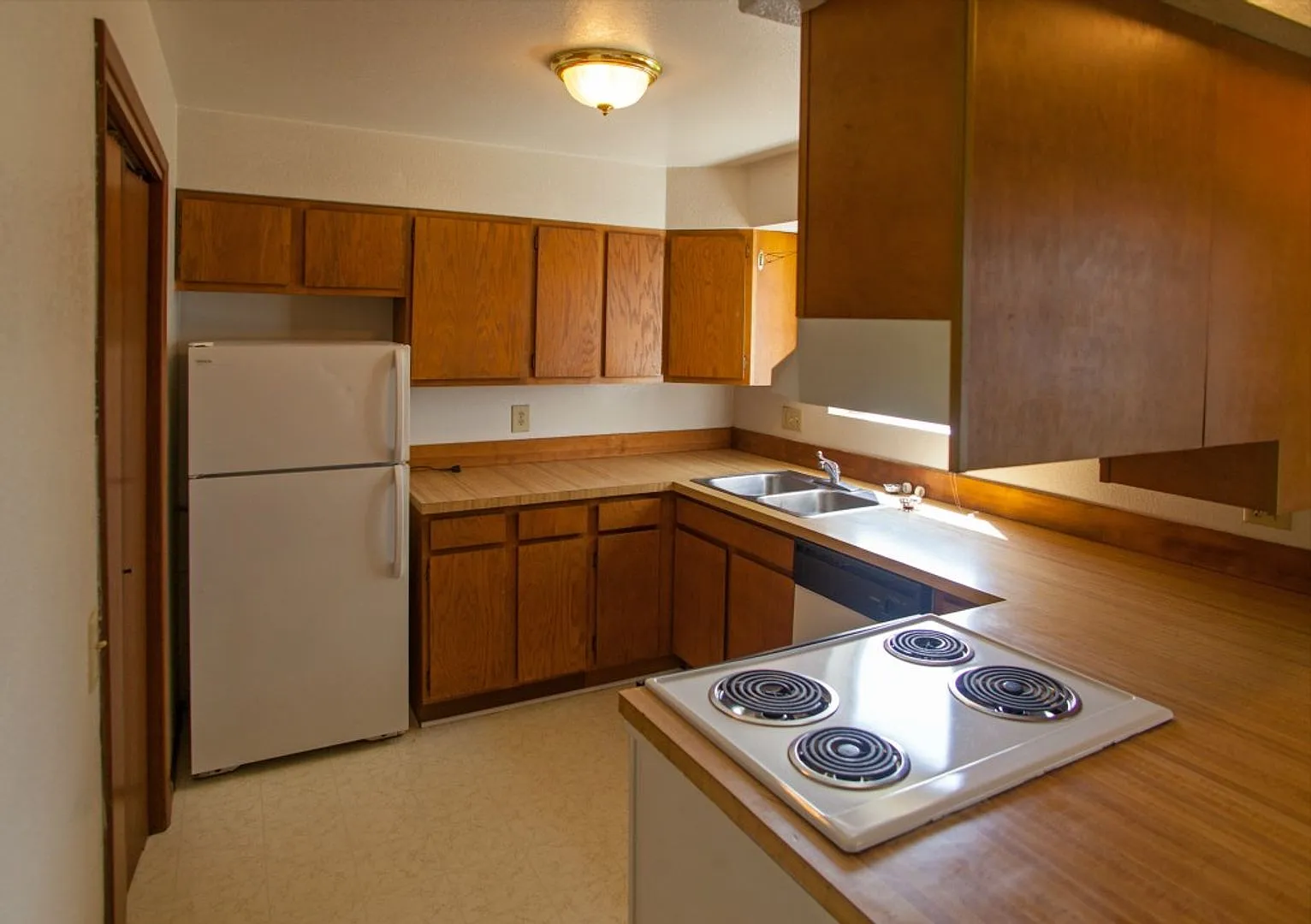 2116 Mill Ave — Photo 4