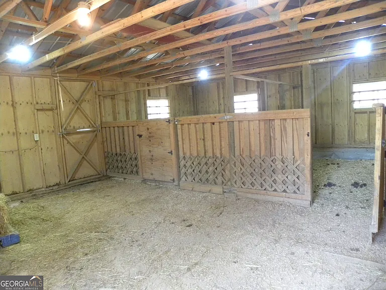 153 Will Zoellner Ln — Photo 29