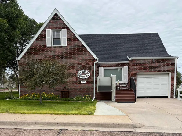 1001 E 4th St, McCook, NE 69001