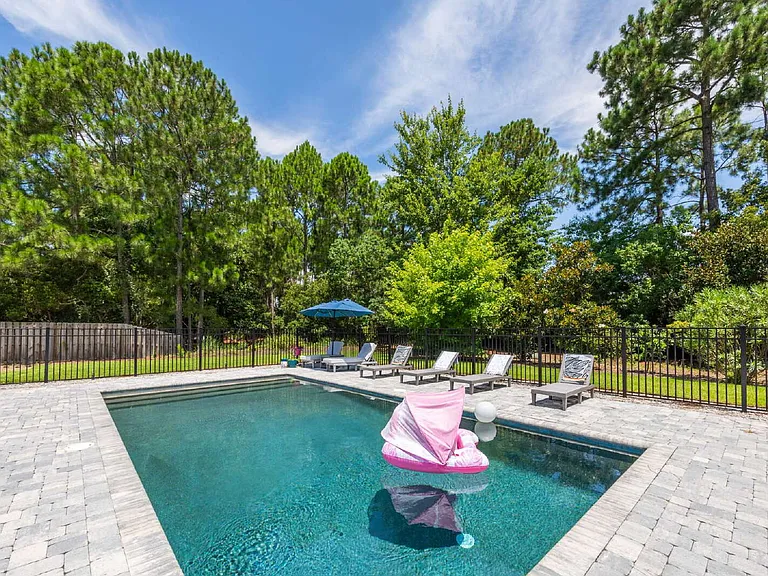 130 W Shipwreck Rd — Photo 37