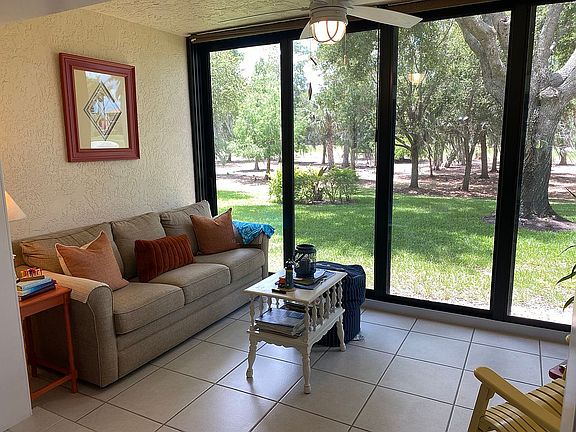 Sunroom/den/lanai 