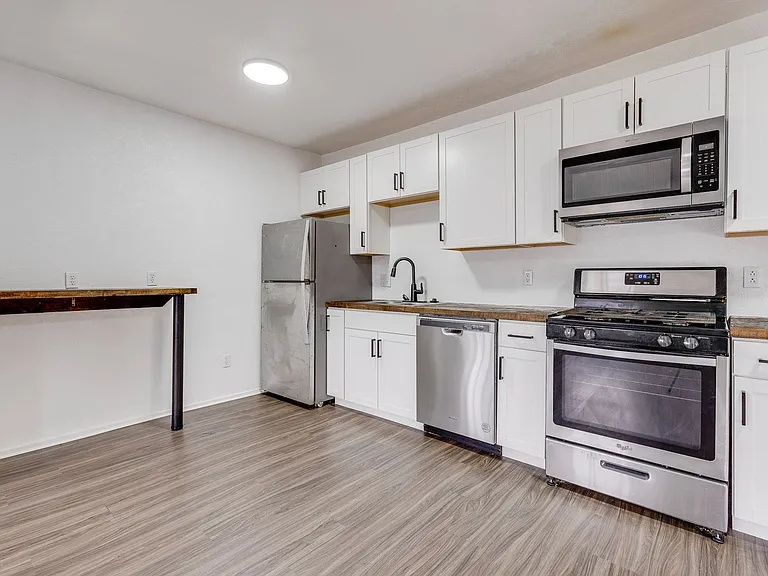 600 E Warrington Ave #2 — Photo 13