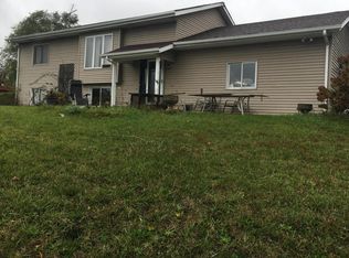 W303S8347 Forest Ct N, Mukwonago, WI 53149