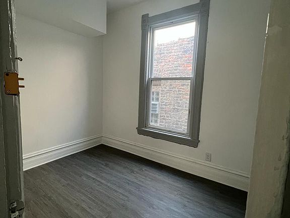 2nd image of 1519 W Taylor St #2