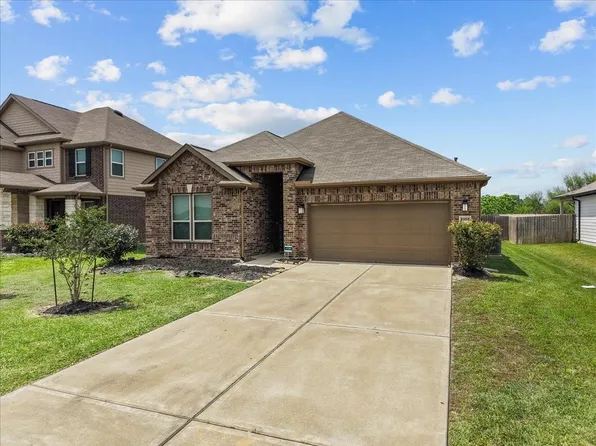 2320 Rosemary St, Rosenberg, TX 77469