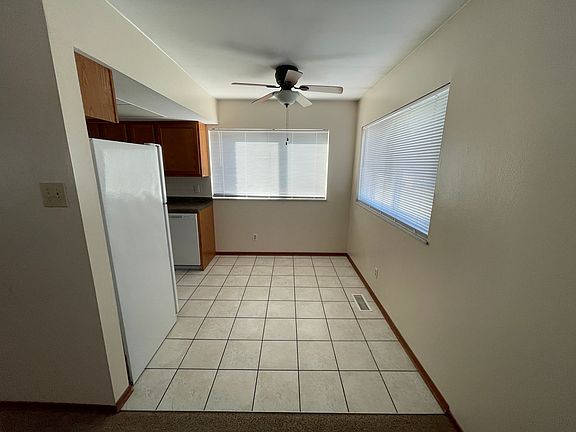 Eat-in kitchen