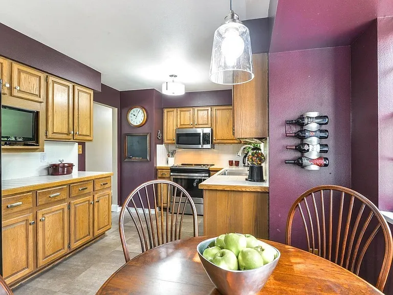 2025 Sheffield Ct — Photo 11