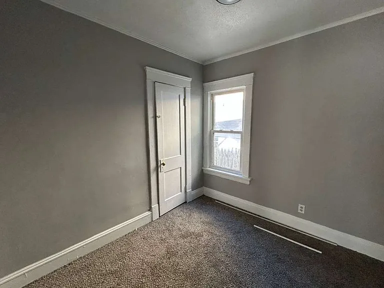 1093 E 147th St #1 — Photo 11