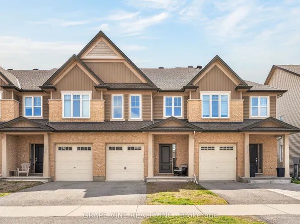 834 Cedar Creek Dr, Ottawa, ON K1T 0N6