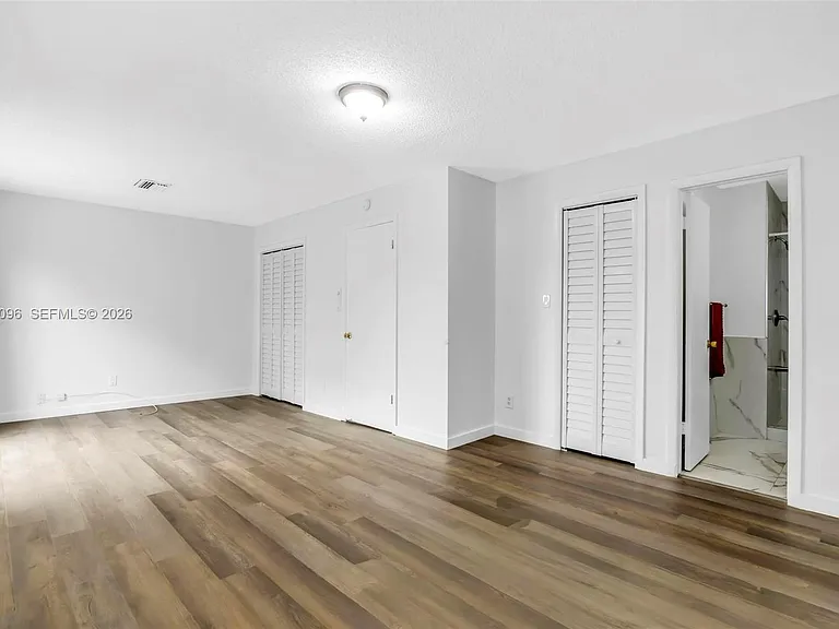 22 Canterbury Ln #22 — Photo 19