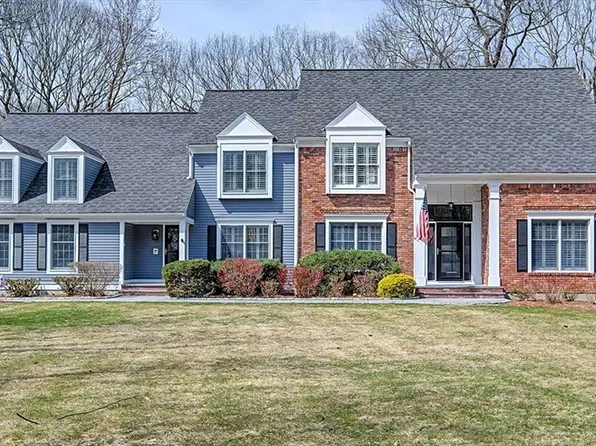 7 S Barn Rd, Hopkinton, MA 01748