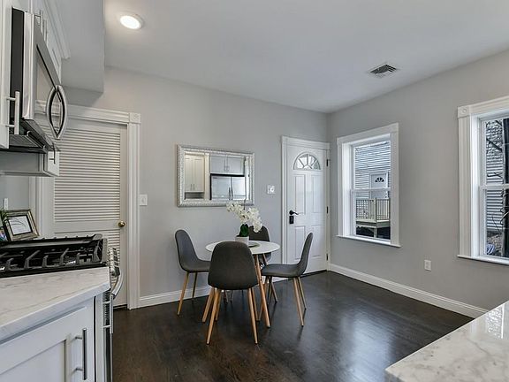 4th image of 26 Elder St #1