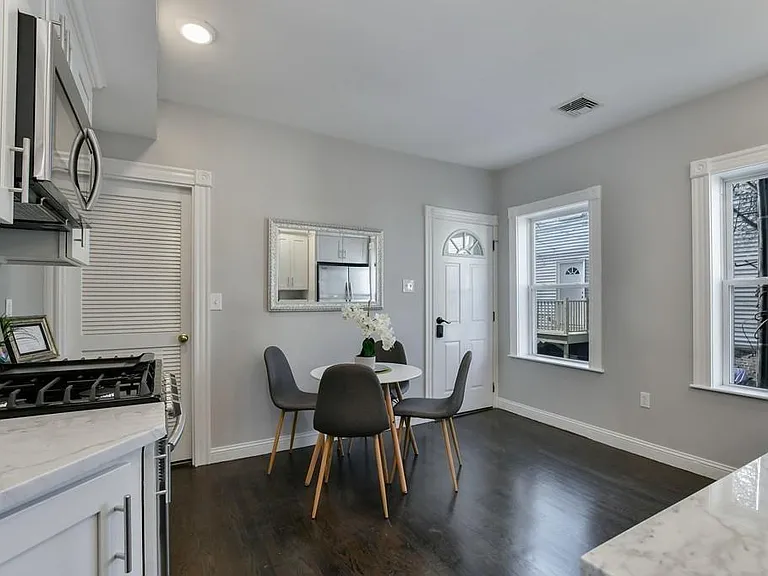 26 Elder St #1 — Photo 4