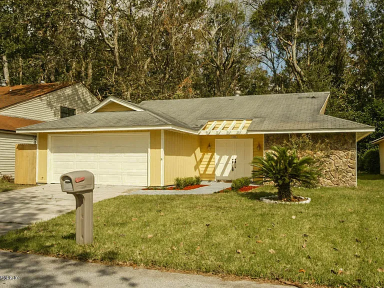 13009 Bent Pine Ct E — Photo 1