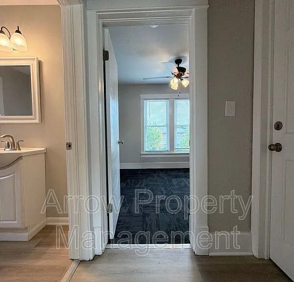 136 N 27th St #2 — Photo 11
