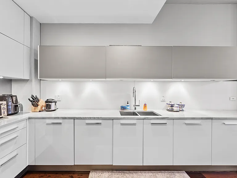 519 W 23rd St #3 — Photo 15