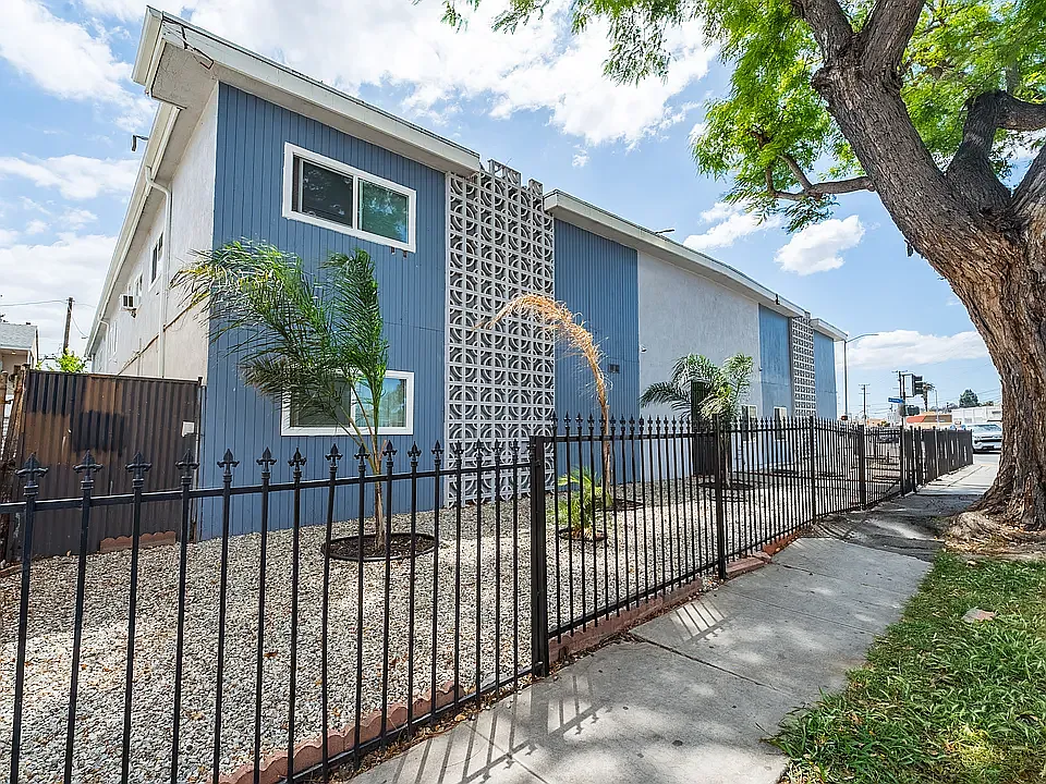 10374 Long Beach Blvd #8
