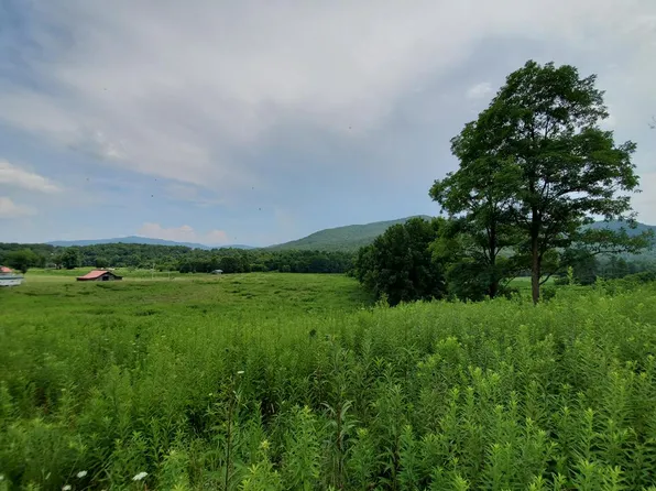 Holders Grove Rd, Cosby, TN 37722