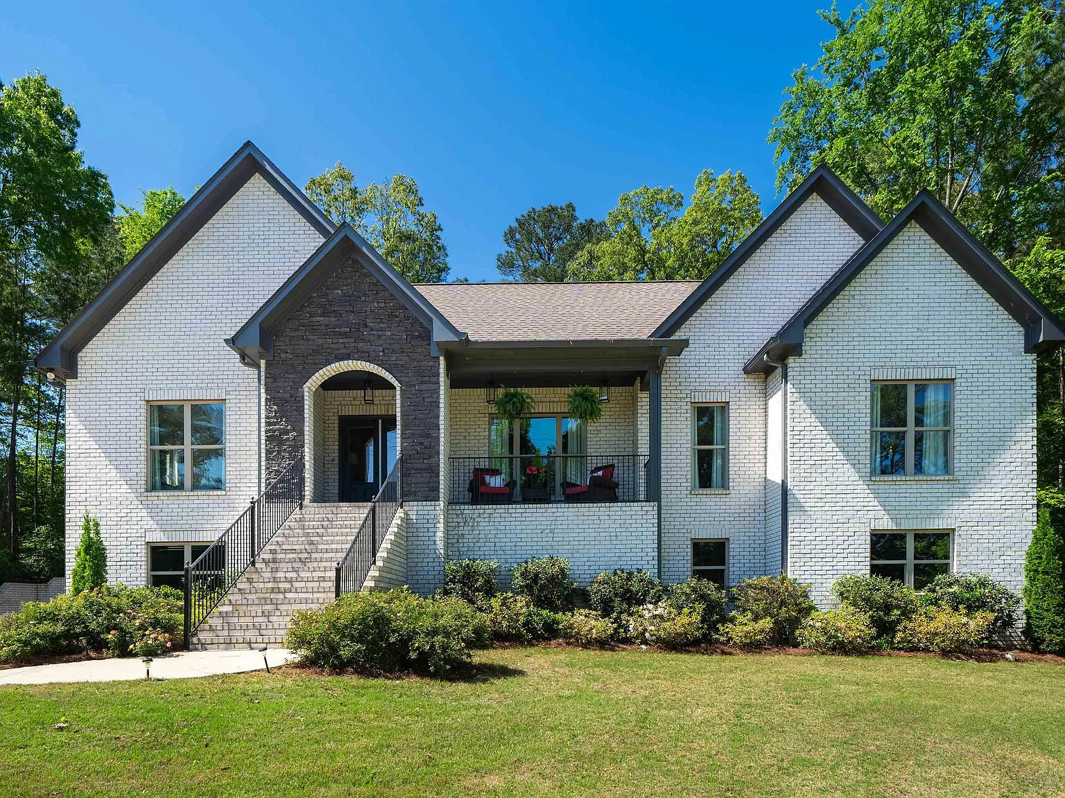 3 bed, 2.0 bath, $4,250 — Photo 1