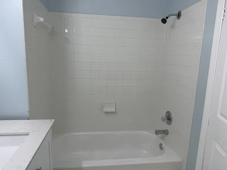 3180 Notre Dame St — Photo 13