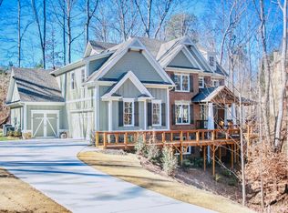 6040 Eagle Close Ln, Buford, GA 30518