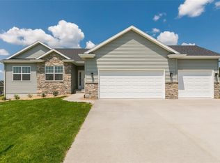 762 Flight Dr, Marion, IA 52302