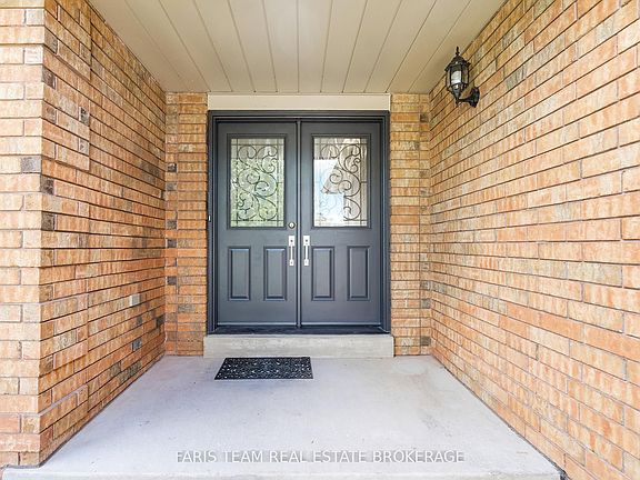 4th image of 186 Ferndale Dr S