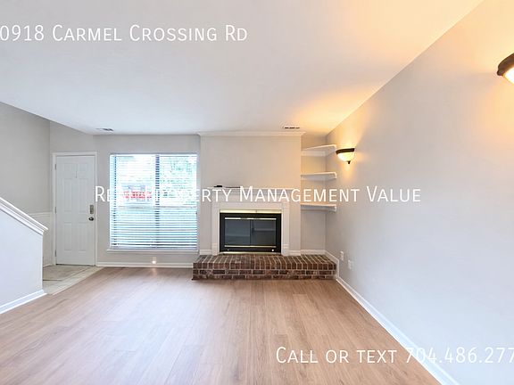 5th image of 10918 Carmel Crossing Rd