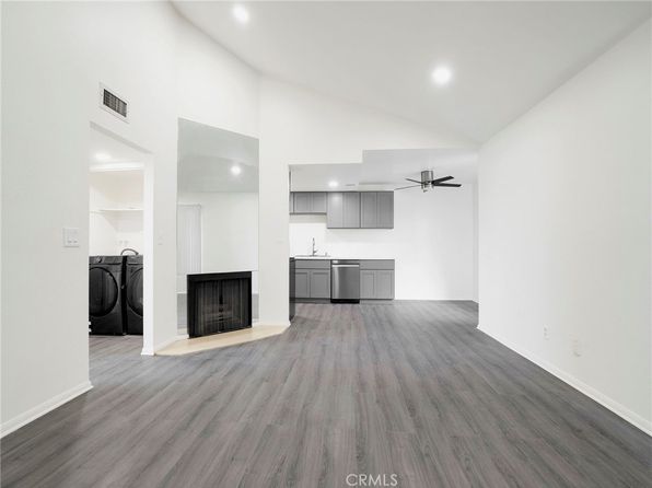 9038 Orion Ave Unit 209, North Hills — photo 1