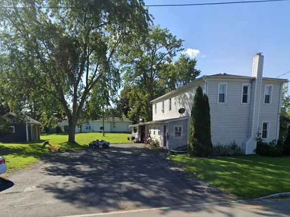 90 Mason St, Geneva, NY 14456