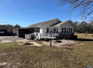 3829 Oak St, Hokes Bluff, AL 35903