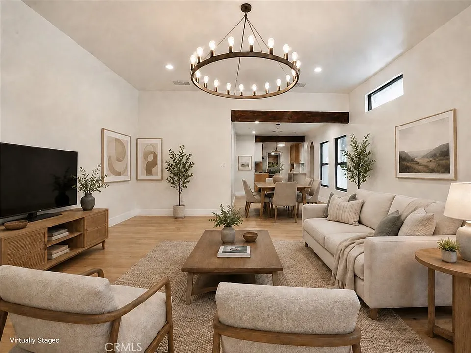 3432 Larissa Dr