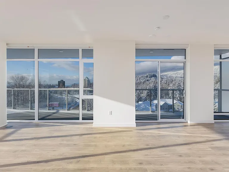 200 Klahanie Ct #1106 — Photo 5