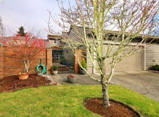 32455 SW Lake Point Ct, Wilsonville, OR