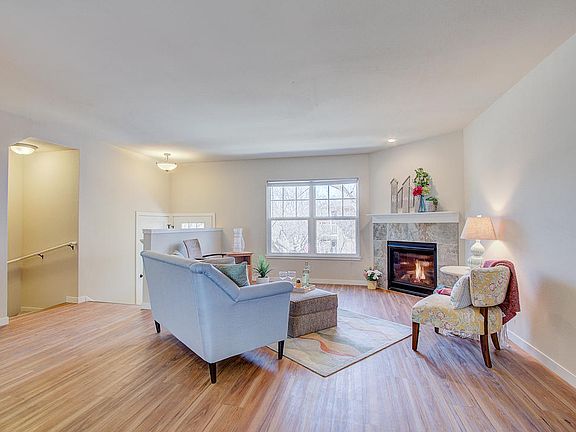 3rd image of 1165 Snyder Way Unit 103