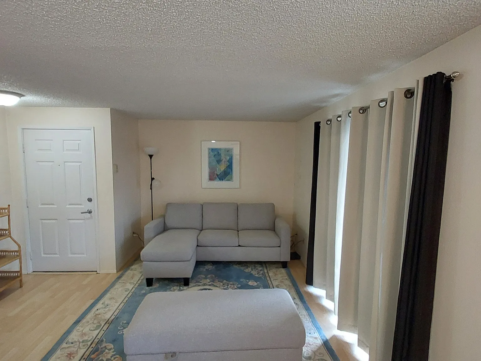2 bed, 588 sqft, $1,600 — Photo 3