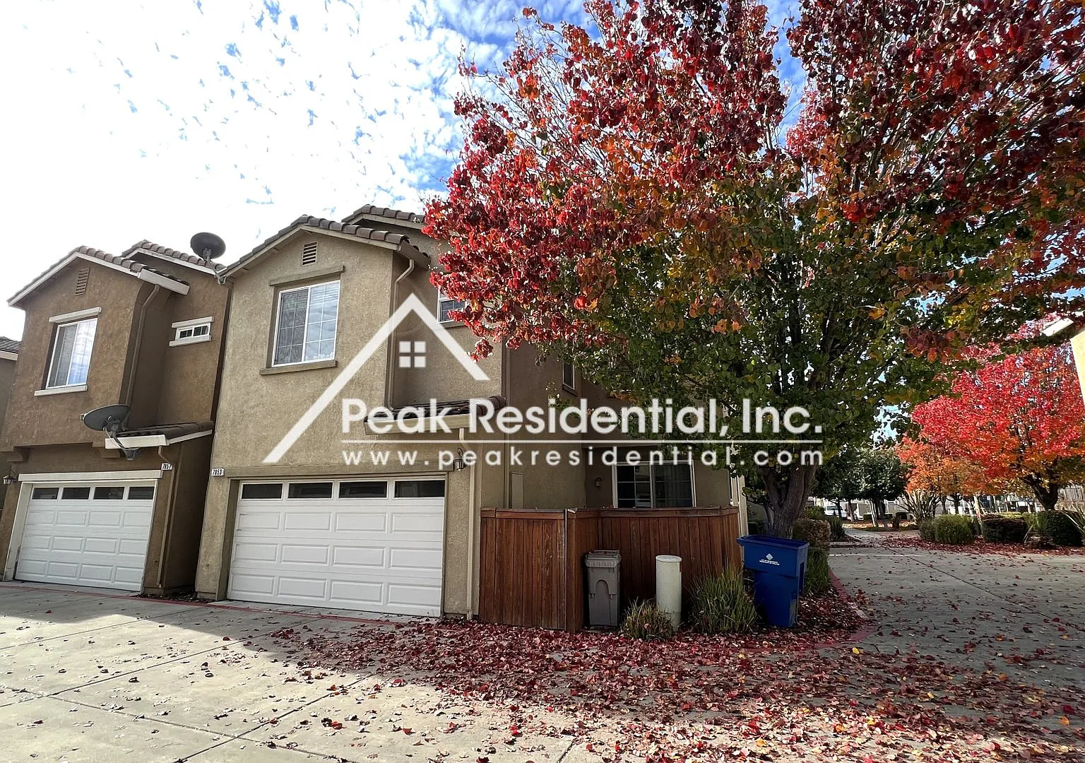 Spacious Villa Terrazza 3bd/2.5ba Home with 2 Car Garage — Photo 4
