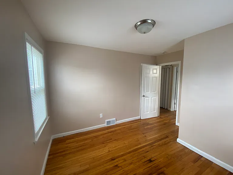 24648 Wilmot Ave — Photo 22